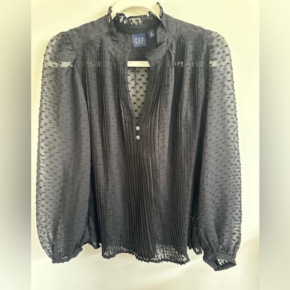 ❤️ GAP Women's Black Textured Blouse Small NWOT - Picture 1 of 6